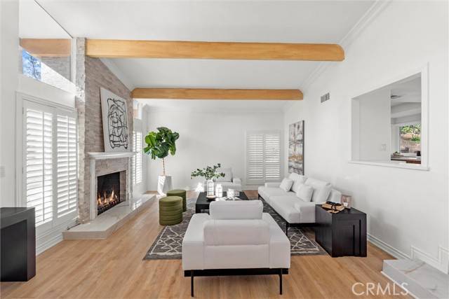 Tarzana (los Angeles), CA 91356,19501 Greenbriar