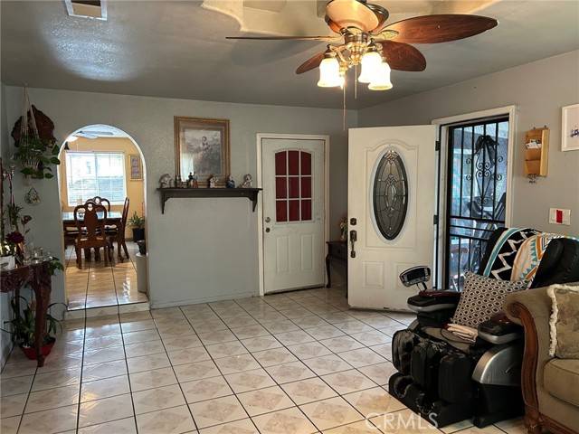 Corona, CA 92882,1214 E Street
