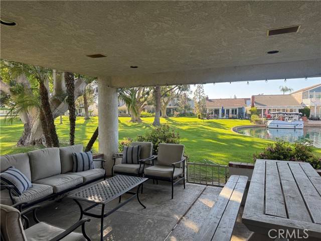 Lake Forest (el Toro), CA 92630,21927 Erie Lane