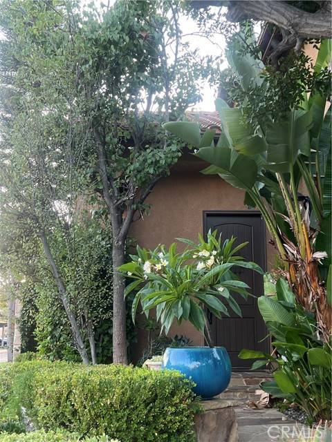 Tustin, CA 92782,11105 Means