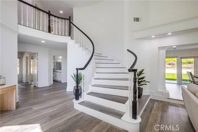 Lake Forest (el Toro), CA 92679,19416 Shadow Oak Drive