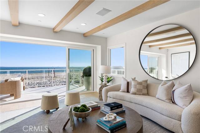Surfside (seal Beach), CA 90743,105 Surfside Avenue