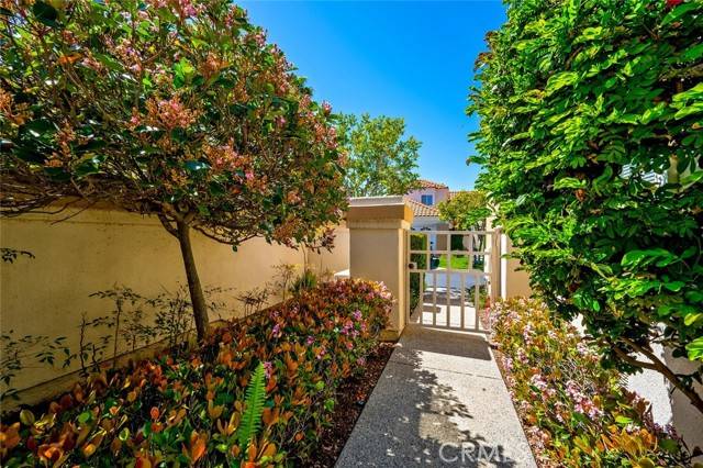 Mission Viejo, CA 92692,21630 Paseo Palmetto
