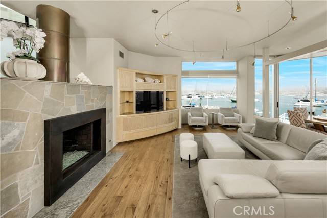 Newport Beach, CA 92661,1008 E Balboa Boulevard