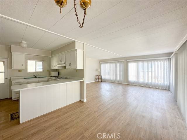 Huntington Beach, CA 92648,80 Huntington Street #707