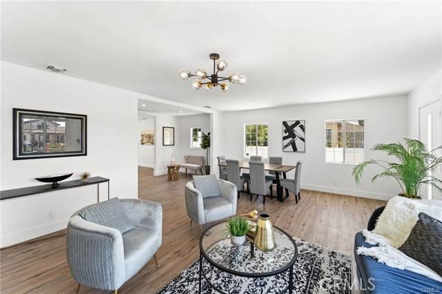 North Hollywood (los Angeles), CA 91605,11445 Saticoy Street