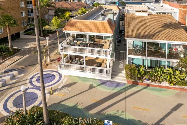 Newport Beach, CA 92661,700 E Oceanfront