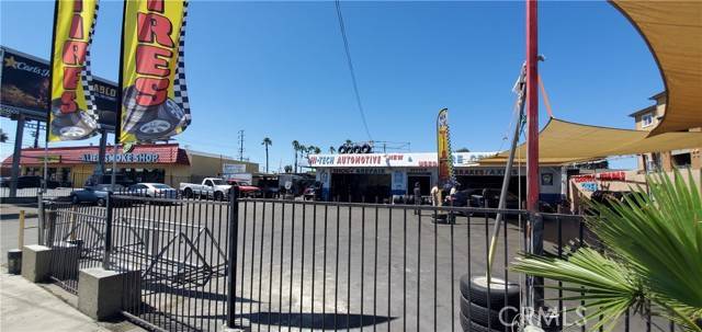 Anaheim, CA 92804,9041 Katella Avenue
