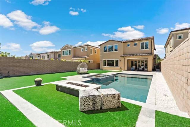 Irvine, CA 92602,52 Pedigree