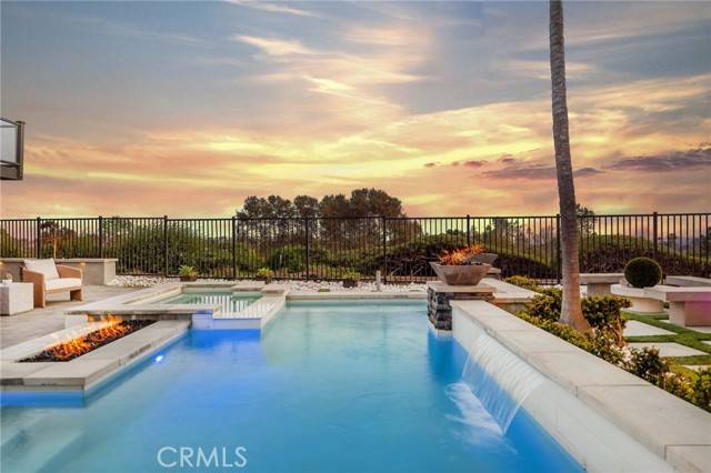Laguna Niguel, CA 92677,2 Hyannis