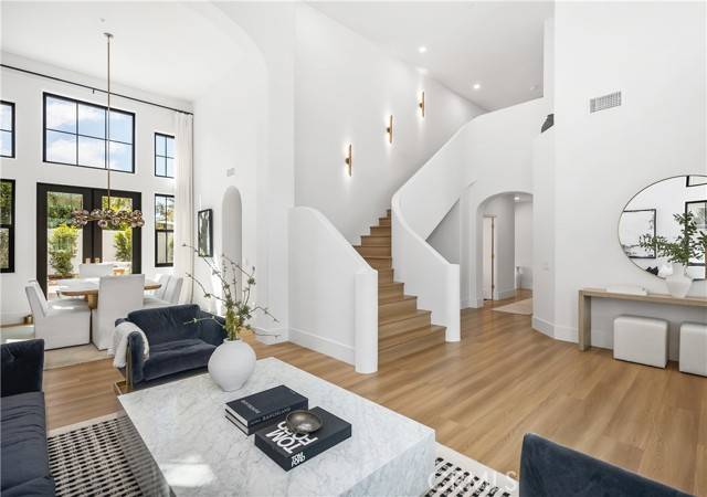 San Clemente, CA 92673,2317 Via Zafiro