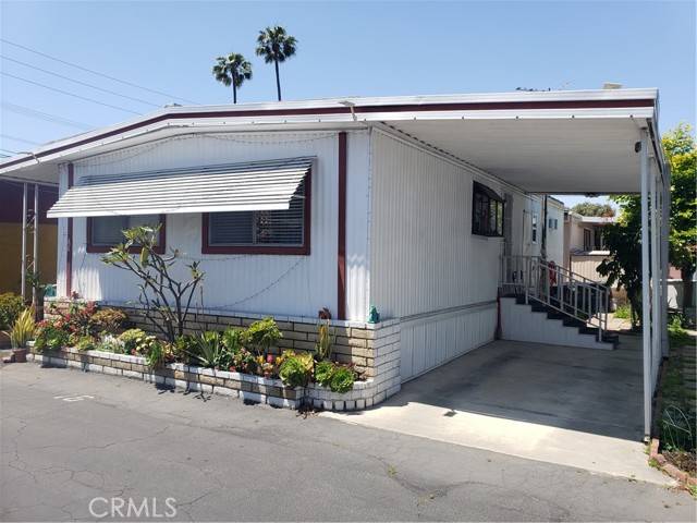 Santa Ana, CA 92703,3929 W 5th Street #16