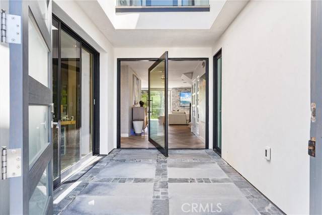 Corona Del Mar (newport Beach), CA 92625,552 Seaward Rd