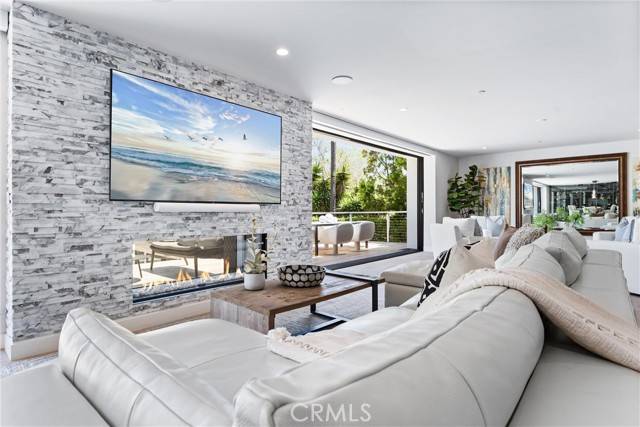 Corona Del Mar (newport Beach), CA 92625,552 Seaward Rd