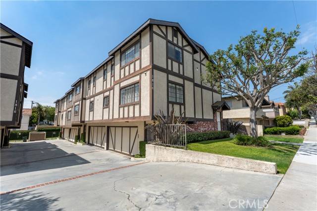 Redondo Beach, CA 90278,1814 Grant Avenue #7