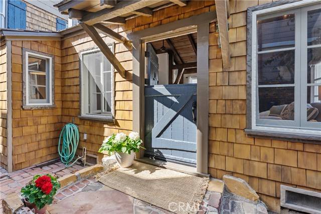 Newport Beach, CA 92662,135 Turquoise Avenue