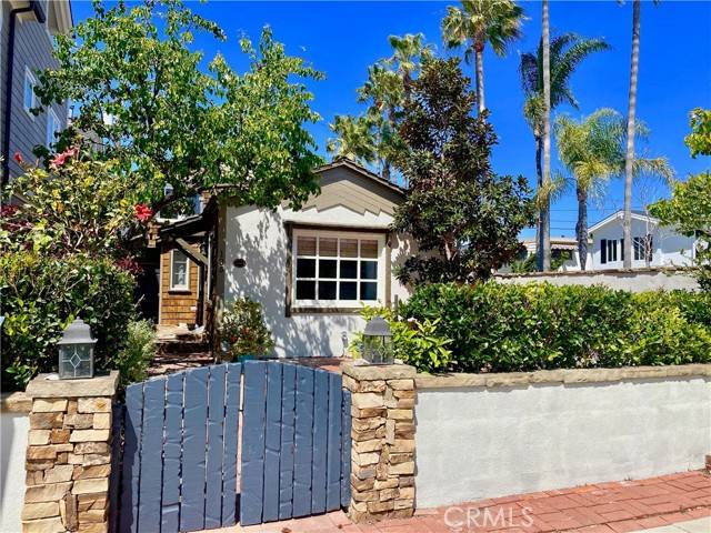 Newport Beach, CA 92662,135 Turquoise Avenue