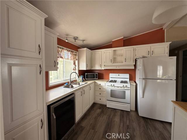 Huntington Beach, CA 92648,80 Huntington Street #514