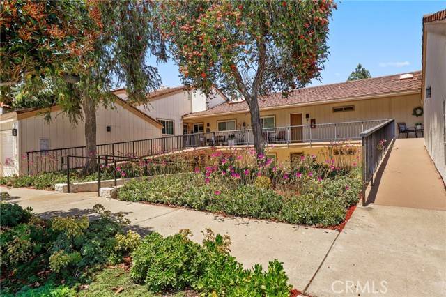 Laguna Woods, CA 92637,3413 Punta Alta #A