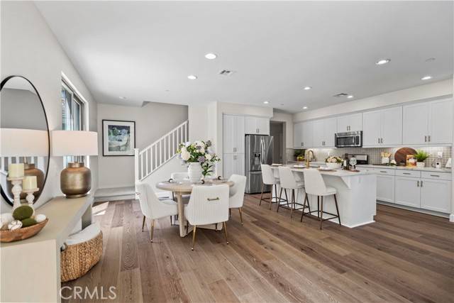Irvine, CA 92618,166 Borrego