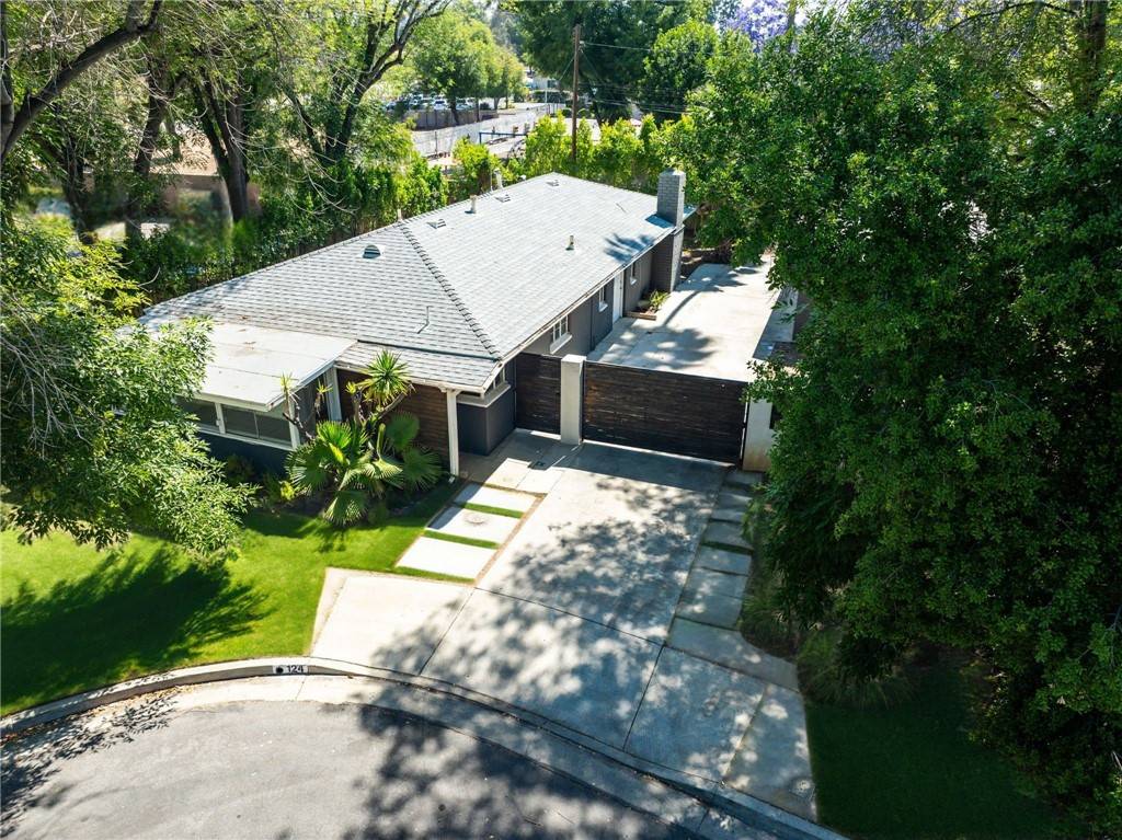 San Dimas, CA 91773,124 S Glengrove Avenue