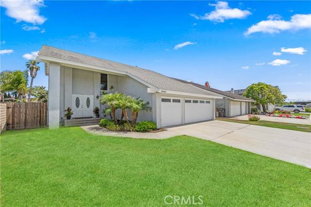 Huntington Beach, CA 92648,18202 Foss Lane