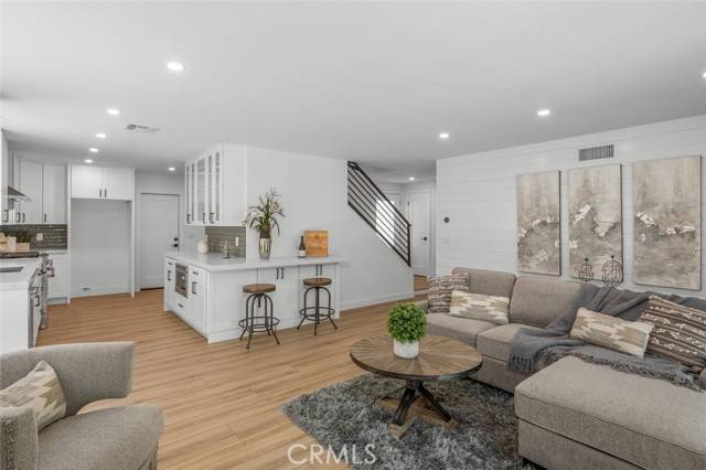Huntington Beach, CA 92647,16791 Glenhaven Lane