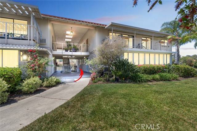 Laguna Woods, CA 92637,879 Via Mendoza #B
