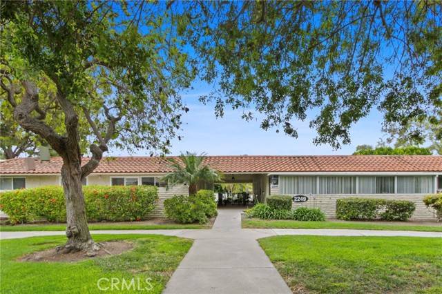 Laguna Woods, CA 92637,2249 Via Mariposa #P