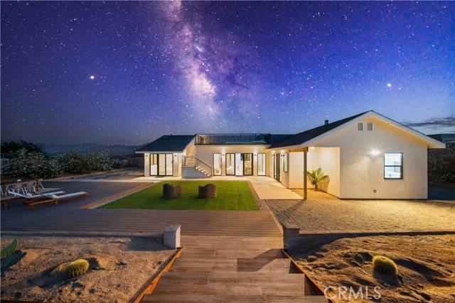 Joshua Tree, CA 92252,62290 Crestview Drive