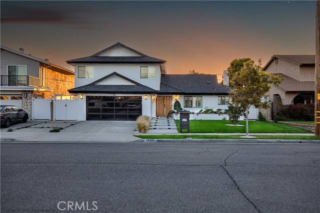 Huntington Beach, CA 92647,16261 Angler Lane