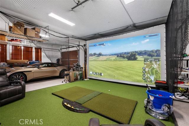 Laguna Hills, CA 92679,2 Fresian