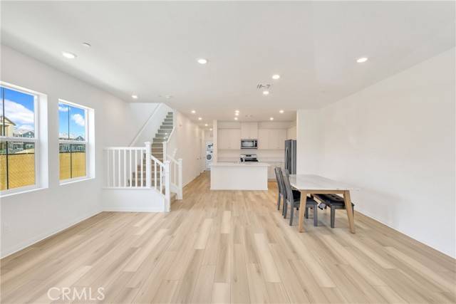 Ontario, CA 91761,4009 E Coronado Privado