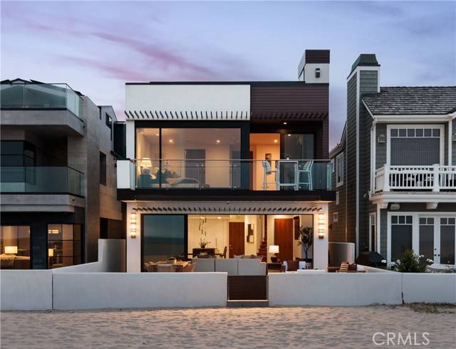 Newport Beach, CA 92663,7104 W Oceanfront