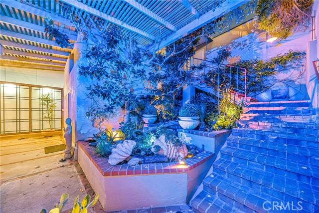 Laguna Beach, CA 92651,31895 Circle Drive