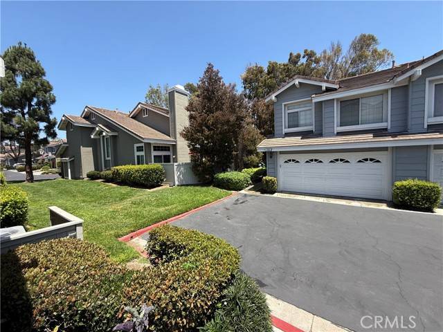 Tustin, CA 92782,13562 Mahogany Place