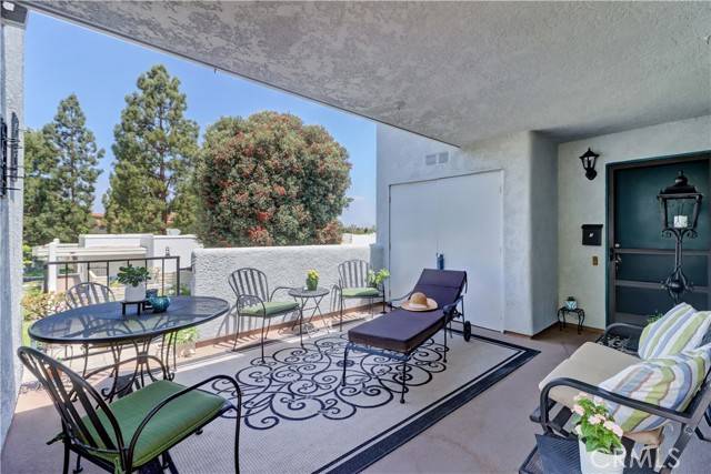 Laguna Woods, CA 92637,2205 Via Mariposa #A