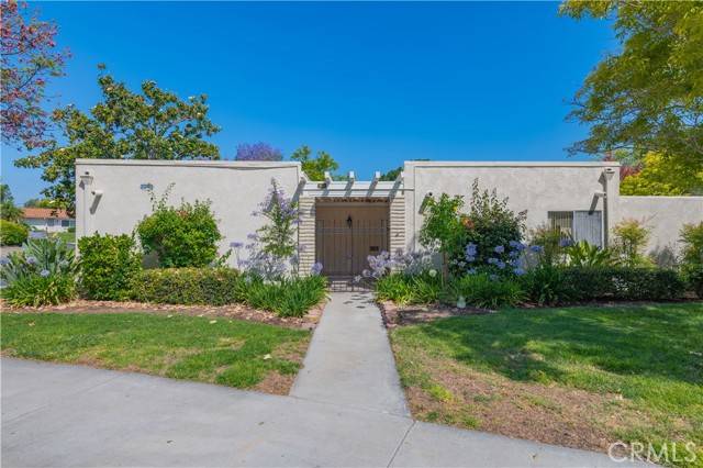 Laguna Woods, CA 92637,2245 Via Mariposa #D