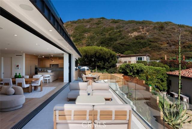 Laguna Beach, CA 92651,1105 Skyline Drive