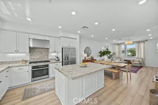 Lake Forest (el Toro), CA 92630,323 Adela