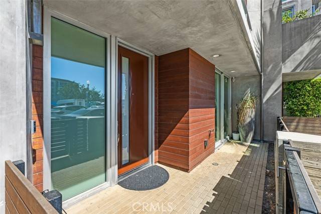 Newport Beach, CA 92663,3306 Via Oporto