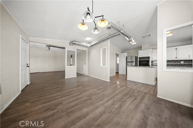 Pinon Hills, CA 92372,2033 Hollister Road