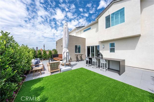 Irvine, CA 92618,232 Junco