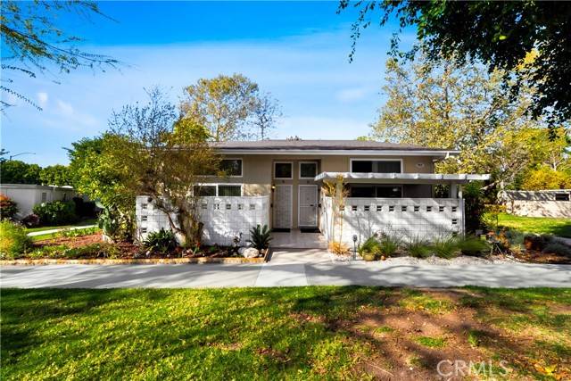 Laguna Woods, CA 92637,762 Calle Aragon #A
