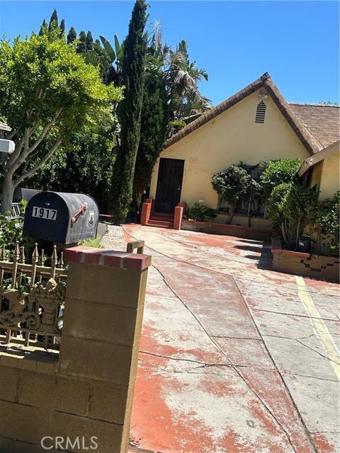 Santa Ana, CA 92707,1917 Rousselle Street