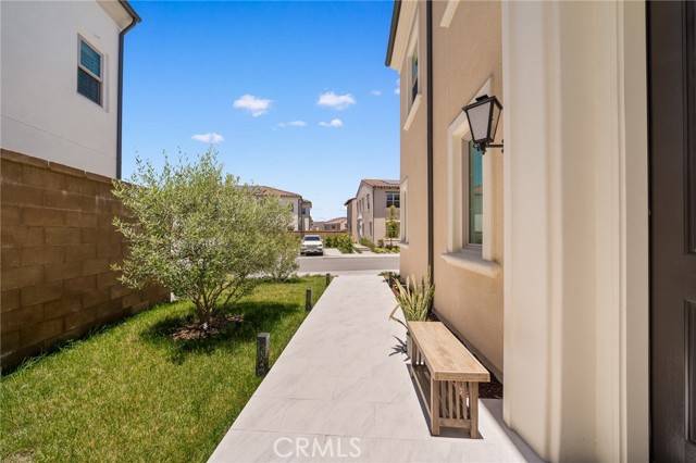 Irvine, CA 92618,246 Canterbury