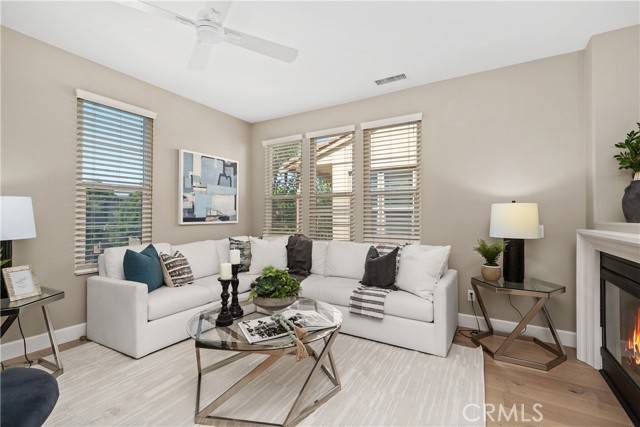 Irvine, CA 92603,14 Tall Oak