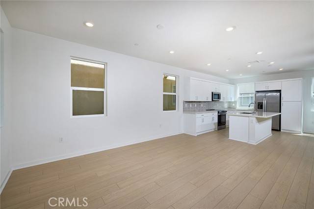 Eastvale, CA 92880,6045 Fairfax Drive