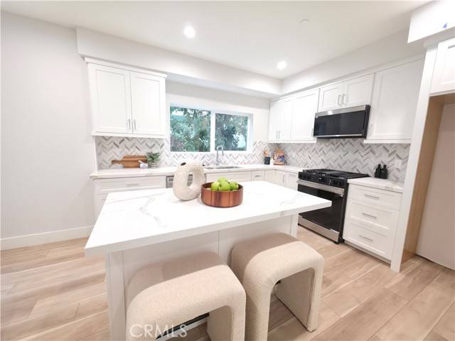 Beverly Hills, CA 90025,1821 WestHolmes Ave Avenue #1821