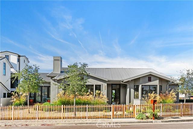 Newport Beach, CA 92663,337 Holmwood Drive